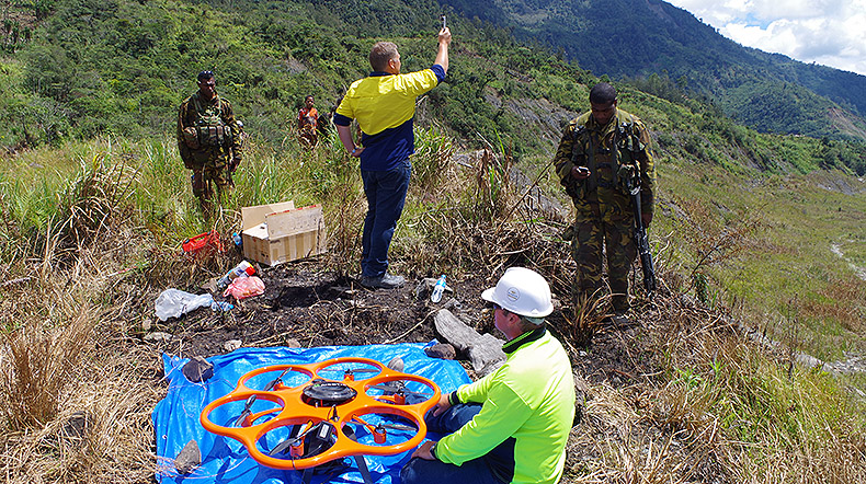 Vorbereitung des AIbot X6 UAV für die Vermessung einer Mine