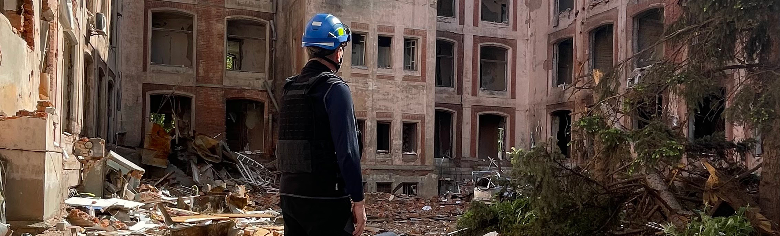 Emmanuel scans the damage of a cultural heritage building in Ukraine