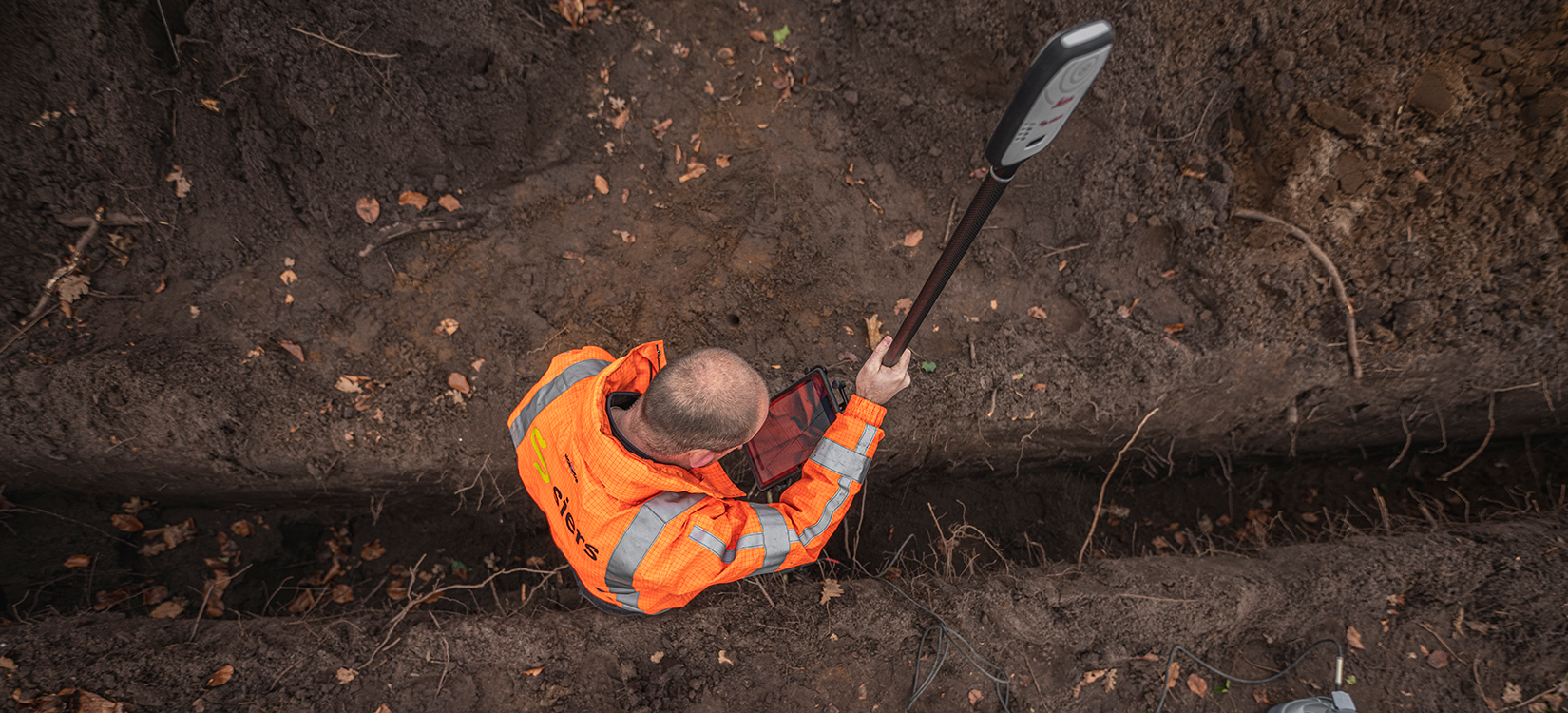 Landmeter Siers Groep meet een open geul met de Leica FLX100 GNSS SmartAntenne