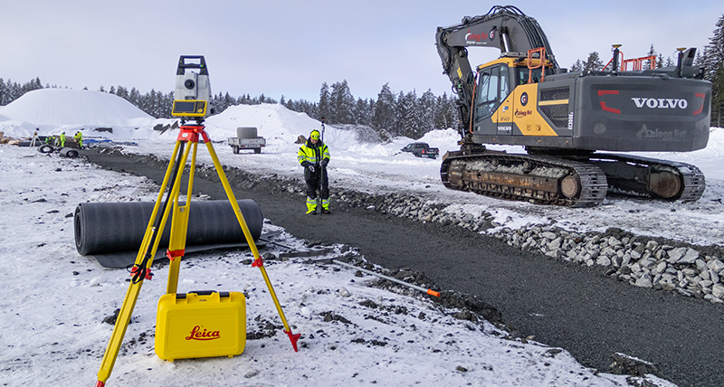 Leica iCON CC180 Field Controller stakeout with Leica iCON total station