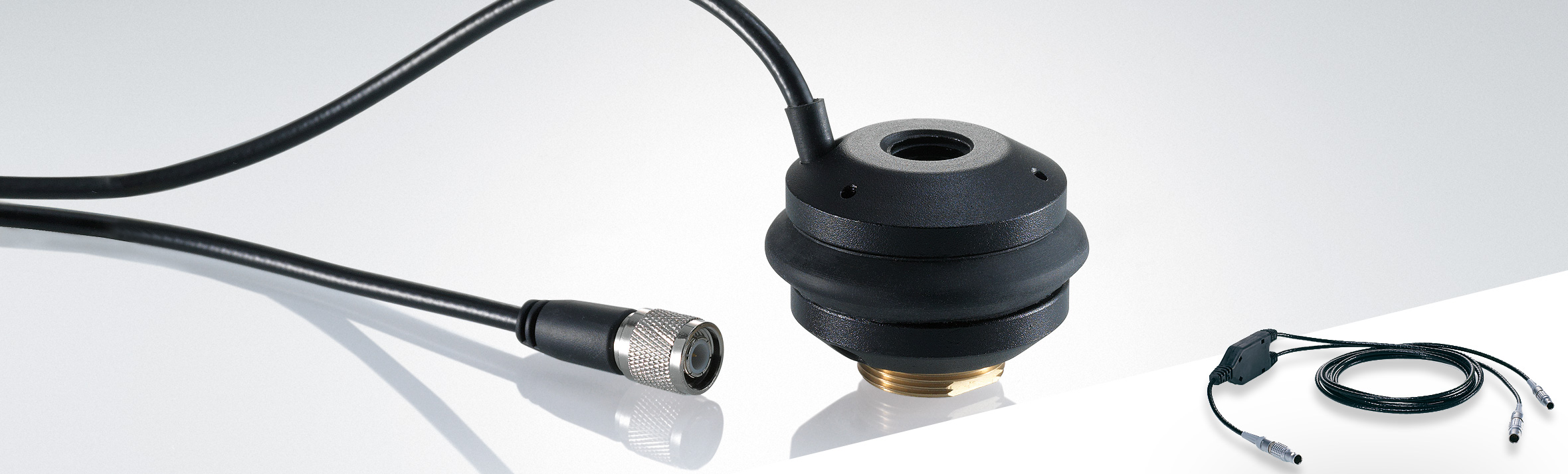 Leica Geosystemsin lisävarusteet radioihin