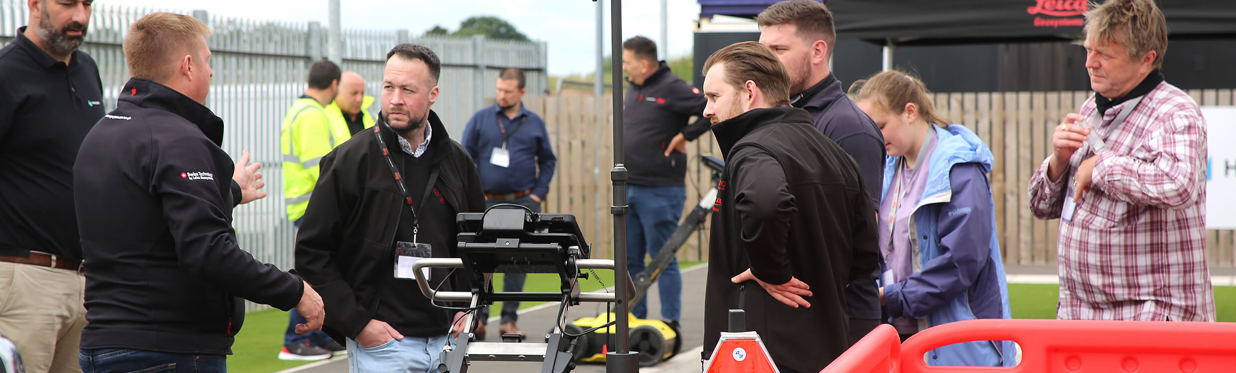 Contact the Leica Training School